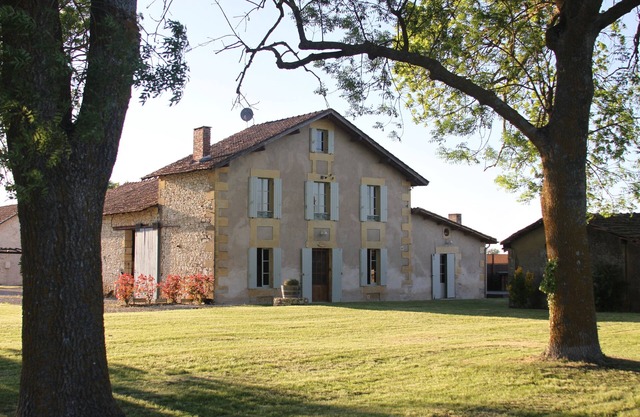 Ferme viticole Dordogne près de Bergerac au coeur des célèbres régions viticoles