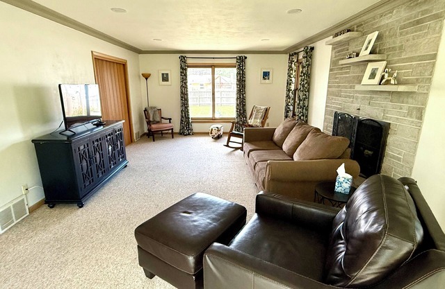 Vintage Charm Meets Modern Comfort Perfect 4 Families & Traveling Professionals