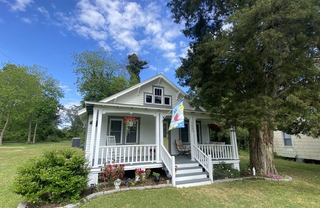 Vintage Cottage in Wanchese