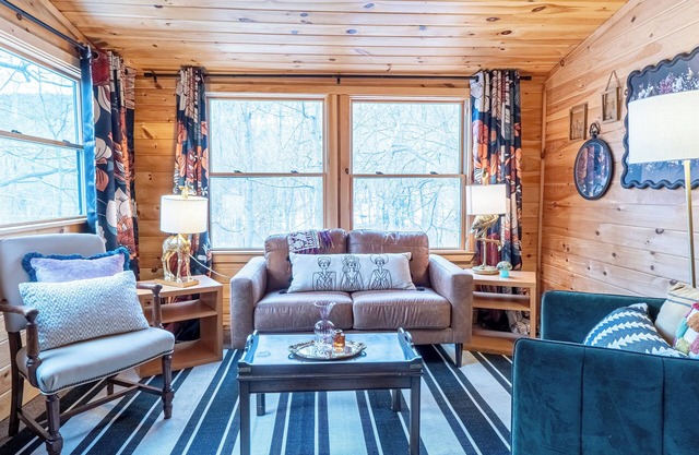 Vintage Market-Charming 2-bedroom with AC, WiFi in fantastic Lake George