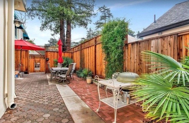Vintage Retro 1BR Near Downtown Santa Rosa