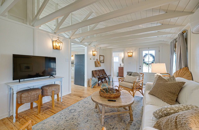 Vintage Surf City Cottage - 132 Steps to Beach!