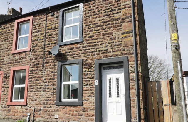 Cottage Violet, DEARHAM