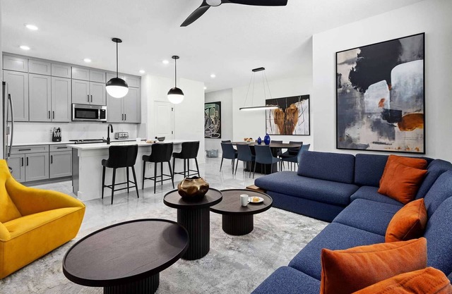 Violet's Vista | Luxe home next to Universal w/ spa pool, grand LR/DR, themed BR