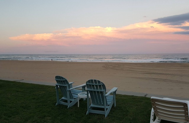 Oceanfront / Boardwalk, Poolside Studio w / Saltwater pool