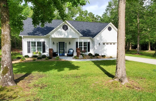 Virginia's Country Cottage
