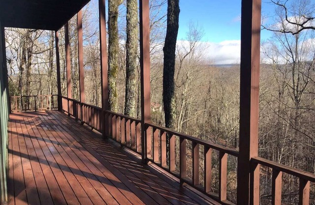 Visit Juniper Lodge; our 4-bdr mountain cabin located at the top of Sky Valley!