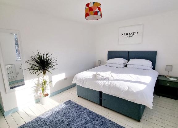 Visit Seaford Apartment - 4 Bedrooms