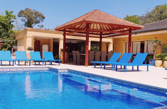 VISTA DEL LAGO TUSCAN MASSION 2. 5 hectares TERRIGAL HOLGATE