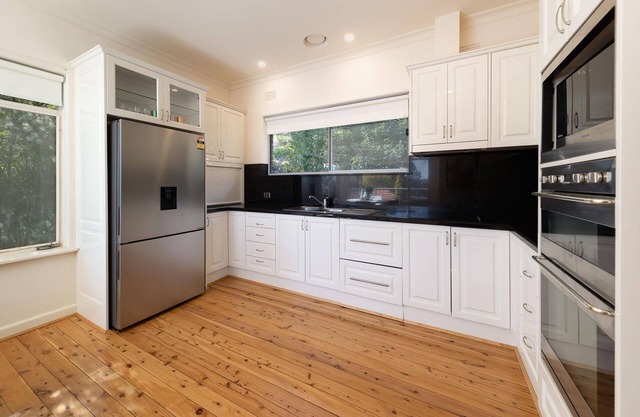 Vista Magnifica in Albury- superb family home - Lovely three bedroom home with stunning views over Albury