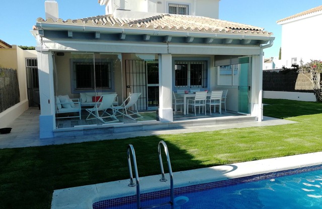 Vistahermosa c piscine à côté de P Sherry et de la plage