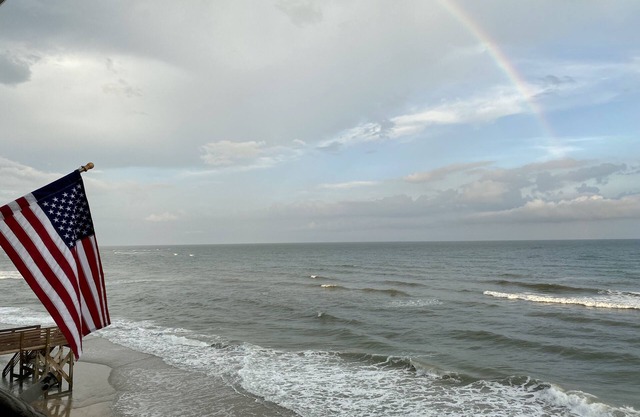 Vitamin Sea l Cozy Ocean Front Condo with Stunning Views