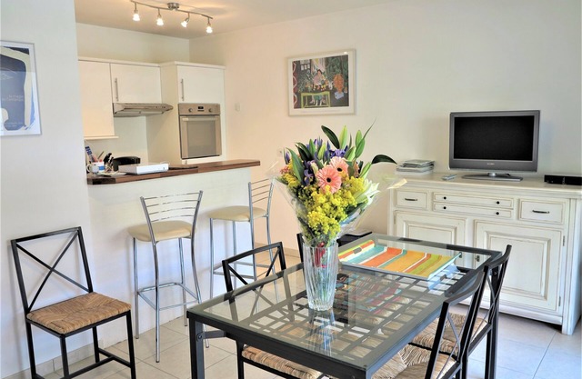 Viva Riviera Nice and Quiet 1 Bedroom with swimming pool