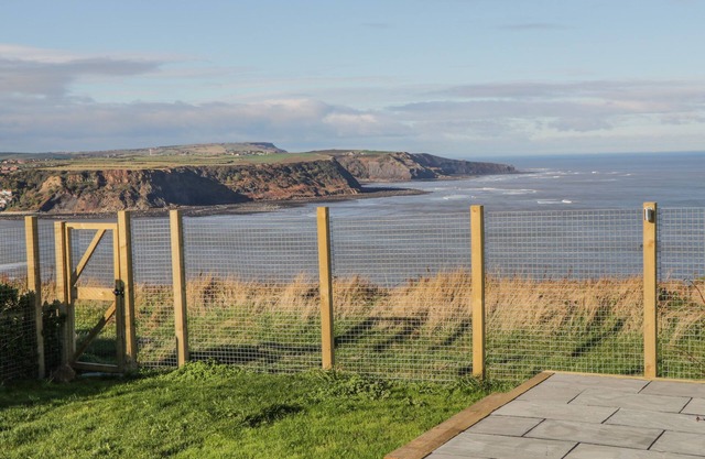 VOEBROCH, pet friendly, character holiday cottage in Lythe