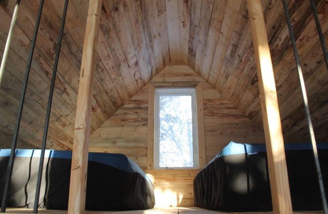 Magnifique chalet rustique en forêt