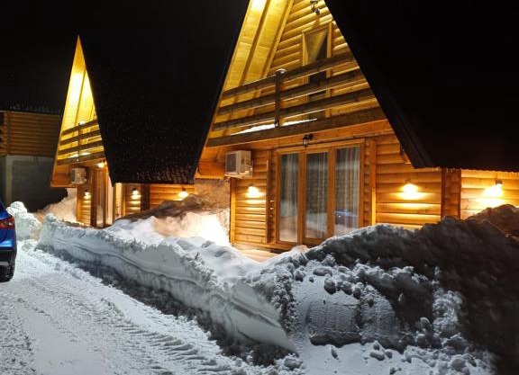 Vrh Đevojka Villas