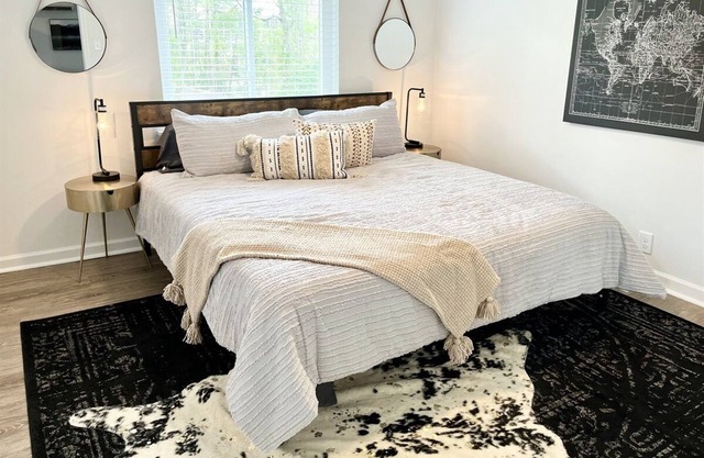 Vulcan's 4 private unit combo - 4 BR/WiFi/Pets