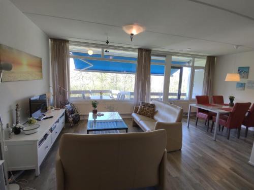 VUURTOREN Bed by the Sea