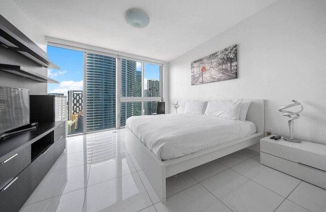 W Miami - LUXURY condo w/ Amazing Views