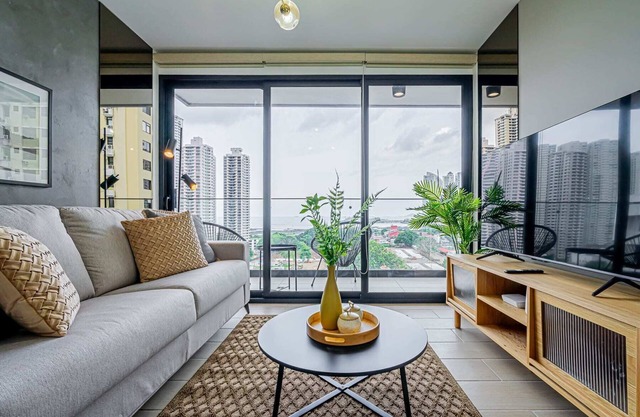 w* | Minimalist 1BR w/ Balcony in San Francisco