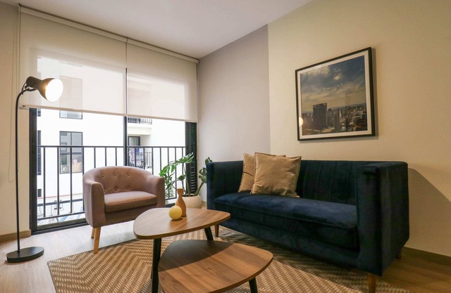 w* | Sensational 2BR w/ Balcony in Miraflores