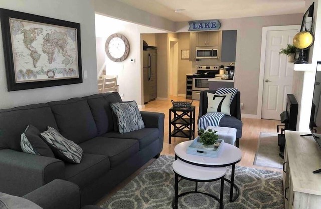 W172-Center-1 · Lake Muskego House, Walk to Stores & Restaurants