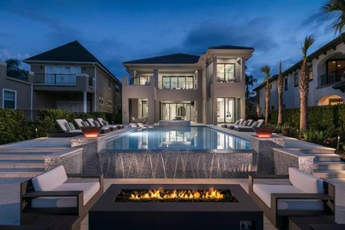 W400J - Luxury Modern Mansion with Basketball Court at Reunion