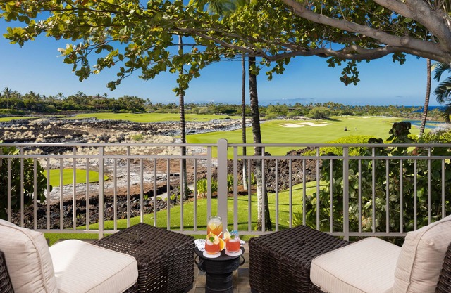 Waiulu Villa at Hualalai Resort: Modern 3BR Villa w/ Lanai, Golf Carts & Pool Ac