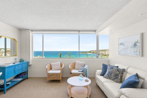 Wake Up to the Ocean: 1-Bed with Pool & Views