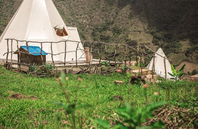 Wake up with a view of the mountains from our Hostal Las Valkirias