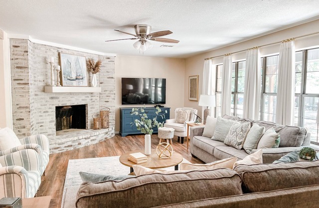 Walk 2 Shore, Boat Ramp, Pool Table, Shuffleboard, Fire Pit, WIFI, Pet Friendly