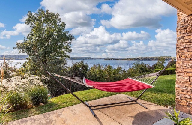 Allez droit à l'eau! - Lakefront, Walkout Condo - Animaux acceptés - Équipements sans fin - C2