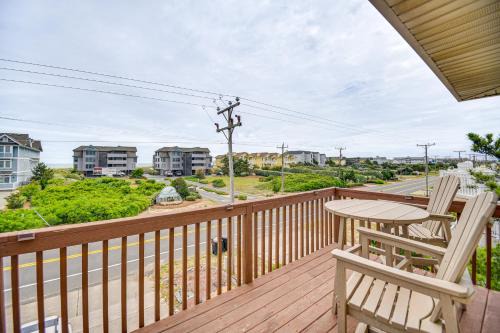 Walk to Beach and Restaurants Outer Banks Retreat