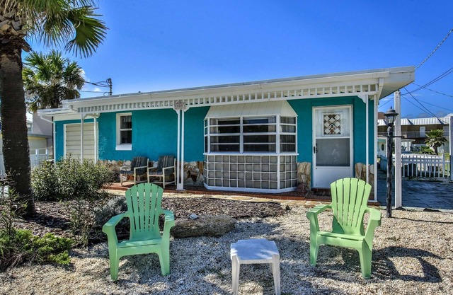 Walk to Beach | Dog-Friendly Cottage | Ocean View | Garage Parking |Close to Downtown Flagler & Pier