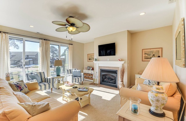 Walk to Beach: Home w/ Pool Access in White Stone