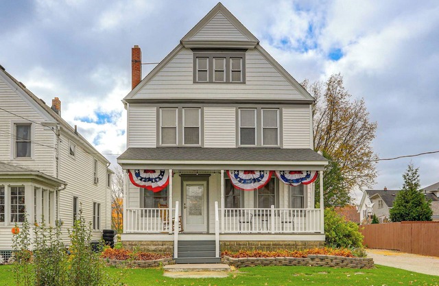 Walk to Beach: Home w/ Pool in Vermilion