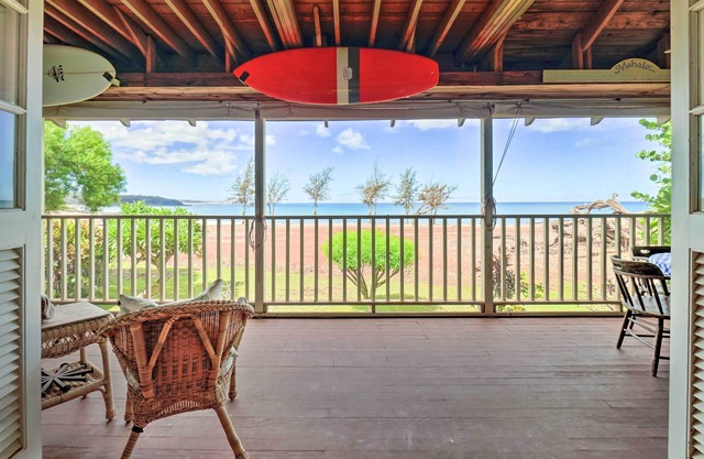 Walk to Beach: Paniolo Hale Townhome w/ Ocean View
