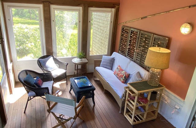 Breezy Chappy house - MARCHE vers la plage, la ferme locale et le centre communautaire