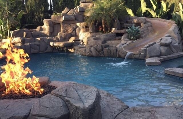 NOUVELLE LISTE-MARCHE À DISNEY! SALT POOL W / 25 FOOT SLIDE spa-Entièrement rénové / Thème