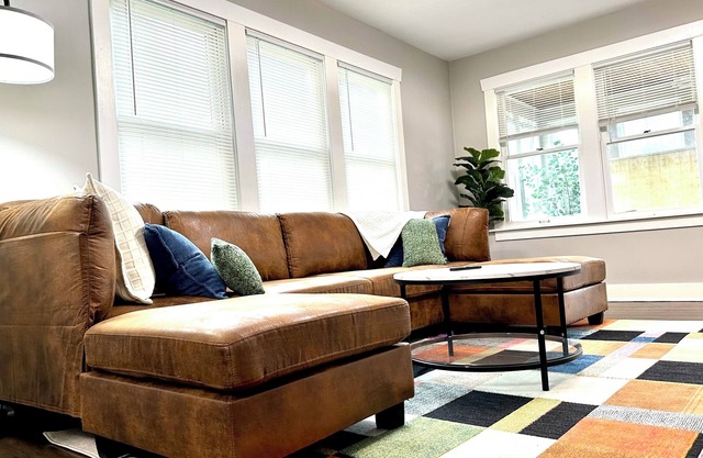 Walk to Downtown! 4-Bedroom Geneva Getaway