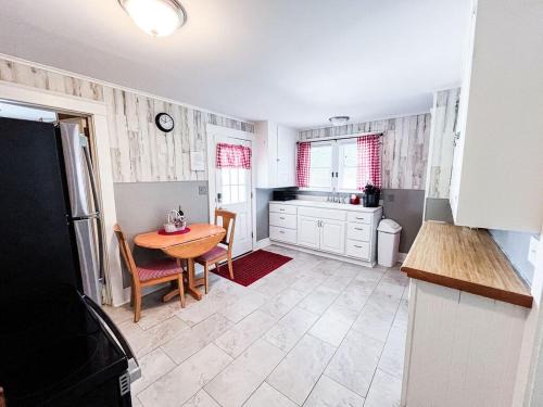 Walk to Golfcourse EnJoie House PetFriendly