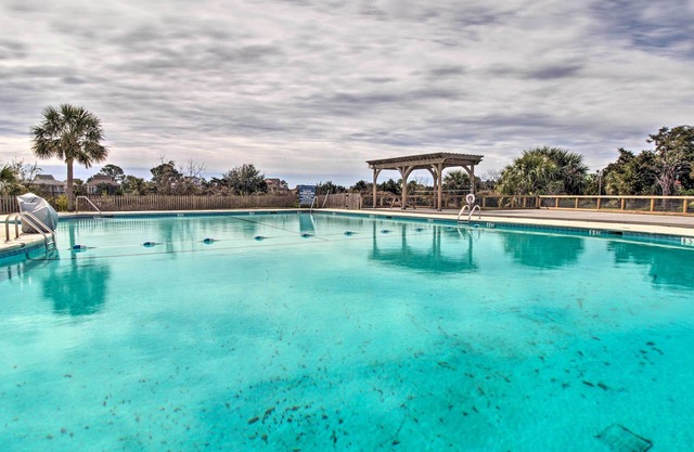 NEW! St Helena Villa < 1 Mi to Harbor Island Beach