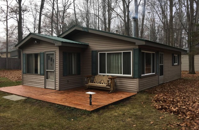 Promenade au lac chalet avec magnifique accès Higgins Lk "Gold Coast"