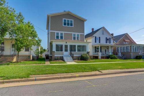 Walk to Lake Erie Spacious Home in Sandusky!