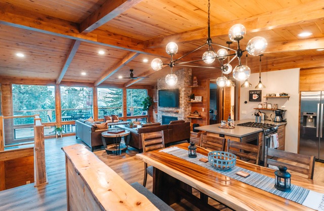 Walk to Lake | Lake Views | Hot Tub | Pool Table