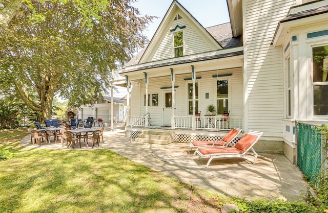 Walk to Lake Michigan & Dtwn: ‘Coastal Grand'