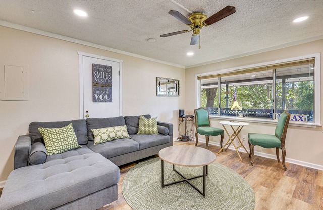 Walk to Marina: Central Bass Lake Studio w/ Deck!