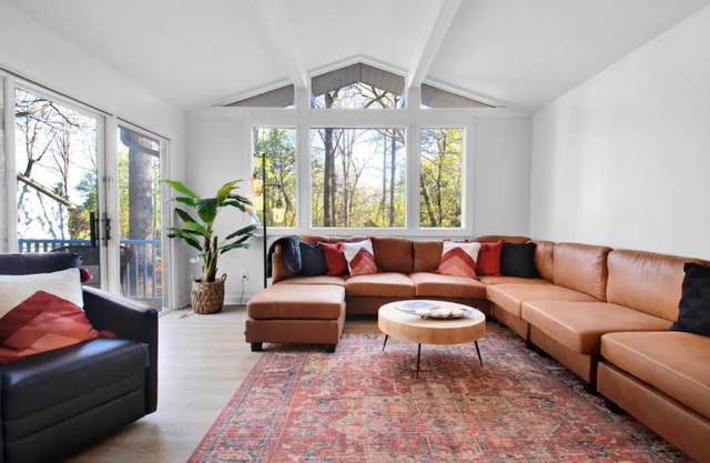 Getaway near Paris Mtn State Park Sleeps 14 King Beds Fire Pit