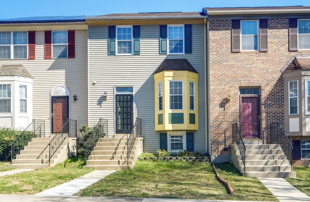 Walk to Red Jade Park: Upper Marlboro Townhome