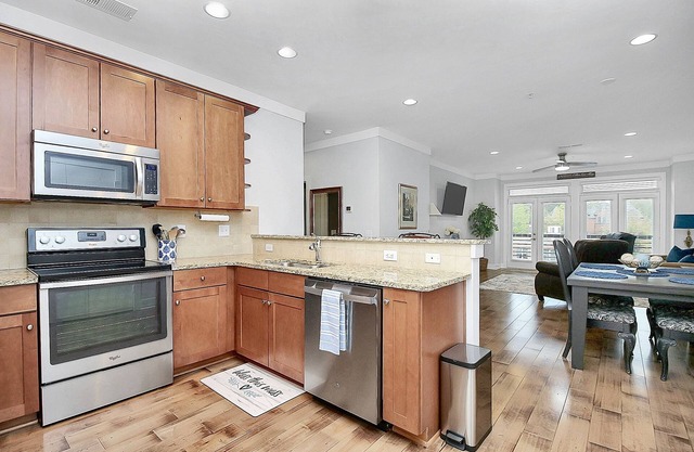 Walkable Davidson, Penthouse all on one level with no stairs